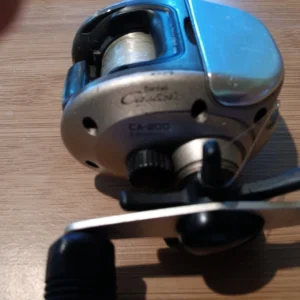 SHIMANO Bantam CA-200 Castaic Instagage Baitcasting Reel USADO